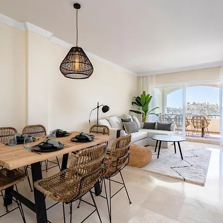 Apartment Geweldig Met Uitzicht Dicht Bij Zee. Estepona
